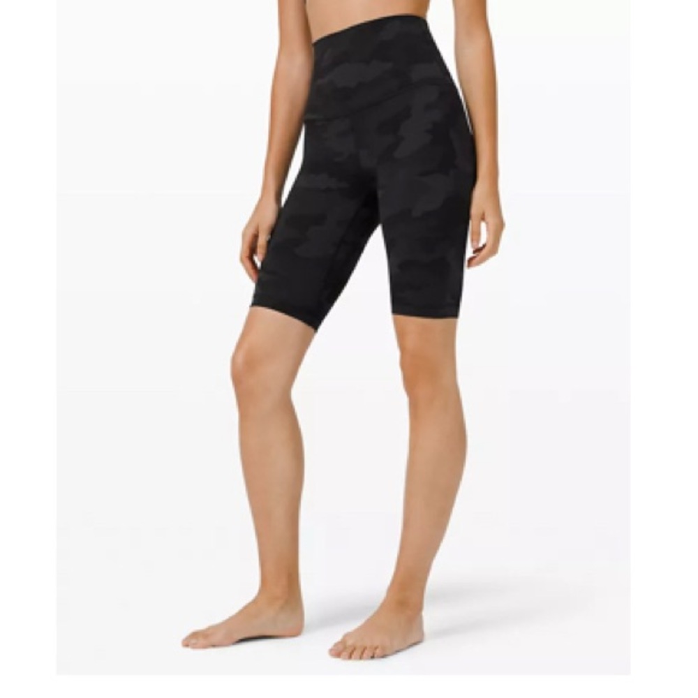 Lululemon Align Super High Rise Short 10”
